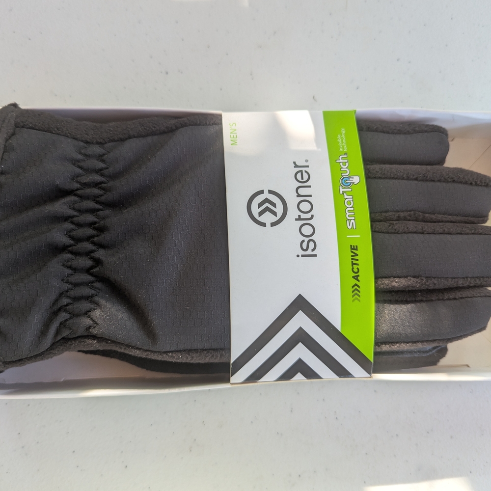 Isotoner SmartTouch Gloves in Black